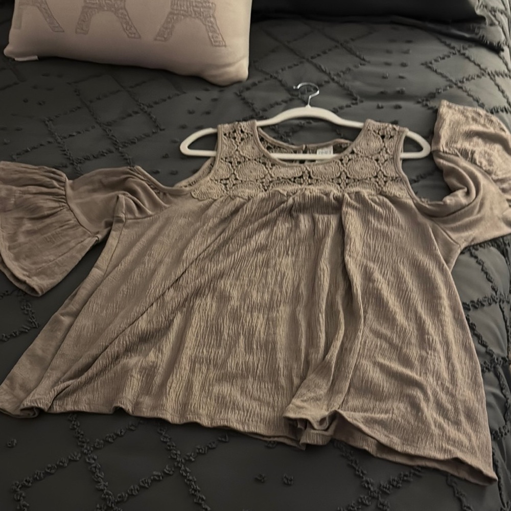 Women's Tan Cold Shoulder Top